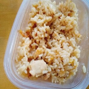 鯖の水煮缶詰め炊き込みご飯